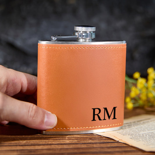 Personalised whisky flask for him – 6oz engraved stainless steel flask wrapped in hand-stitched PU leather, premium personalised gift for husband, dad or groomsmen
