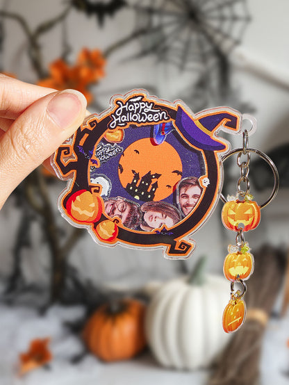 Personalised funny face keyring attached to a set of keys — everyday novelty keepsake and stocking filler for UK and Australia