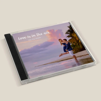 Durable materials: double adhesive paper insert, plastic jewel case and industry‑standard blank disc for your personalised CD