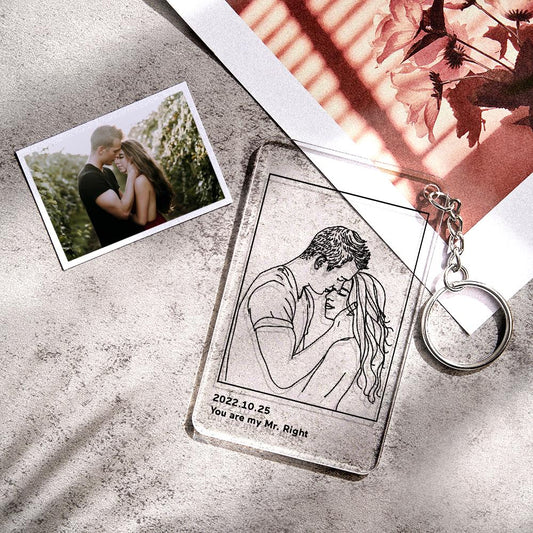 Personalised 3D photo keychain and engraved photo frame with warm LED bedside lamp glow — custom engraved keepsake and personalised photo keyring gift